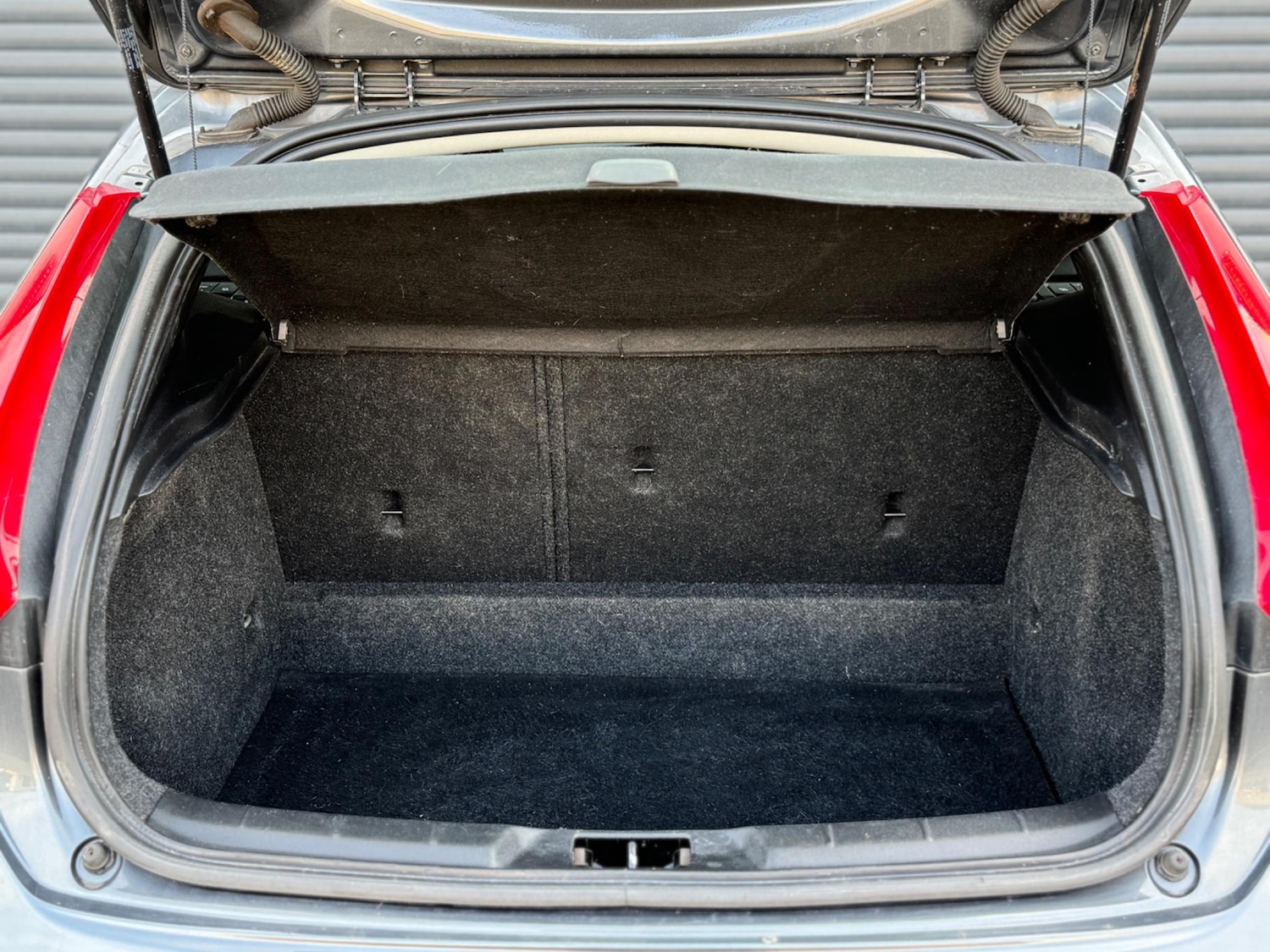 Used Volvo V40 2013 for sale - 76633739: Photo 59