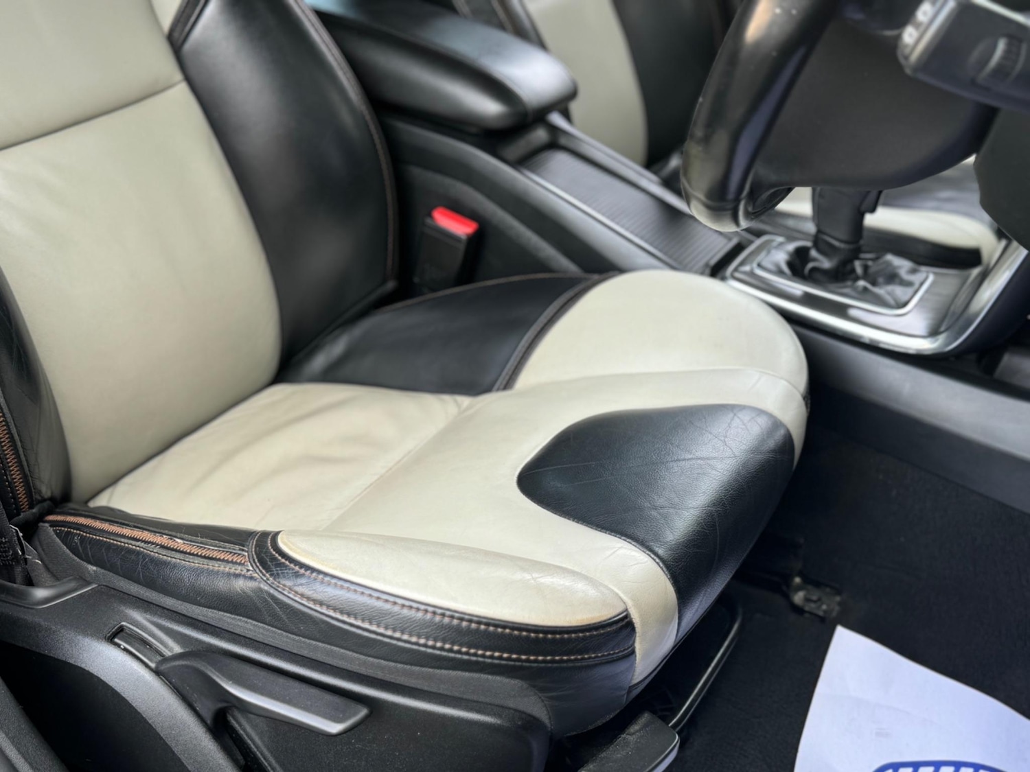 Used Volvo V40 2013 for sale - 76633739: Photo 61