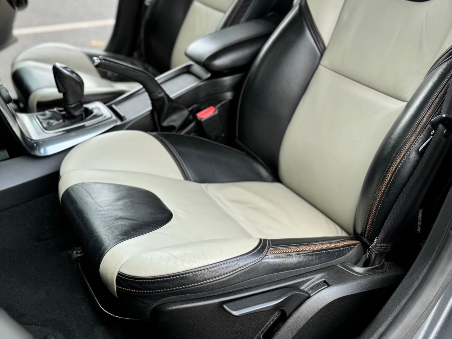 Used Volvo V40 2013 for sale - 76633739: Photo 62