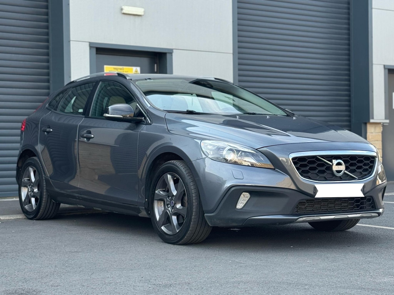 Used Volvo V40 2013 for sale - 76633739: Photo 7