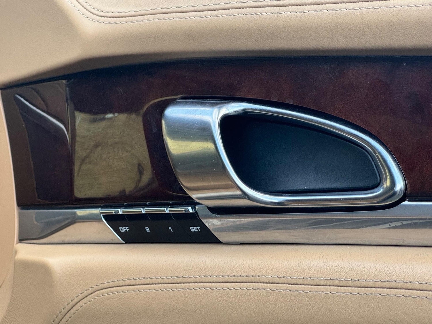 Used Porsche Panamera 2010 for sale - 76634044: Photo 65