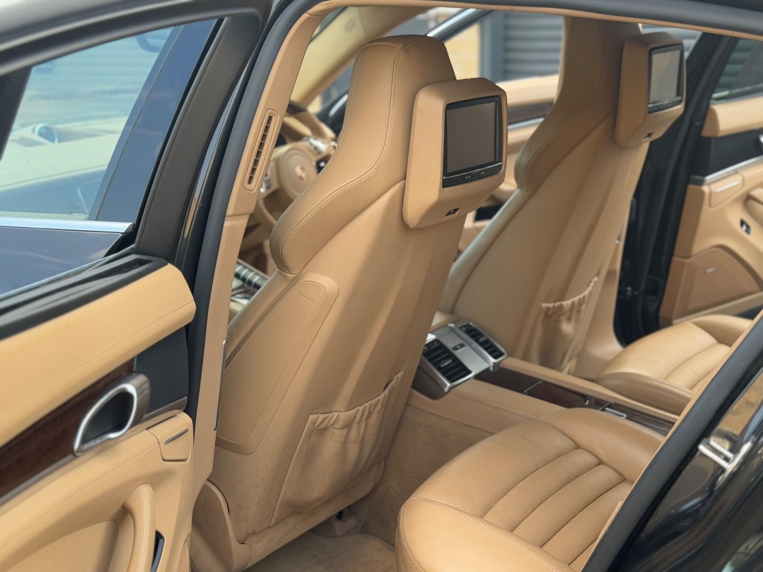 Used Porsche Panamera 2010 for sale - 76634044: Photo 70