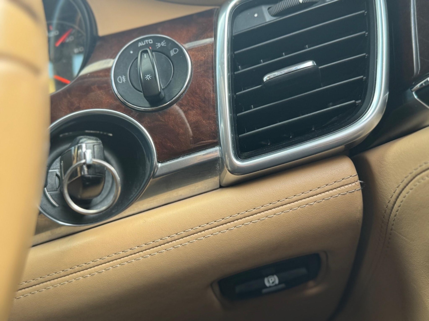 Used Porsche Panamera 2010 for sale - 76634044: Photo 85