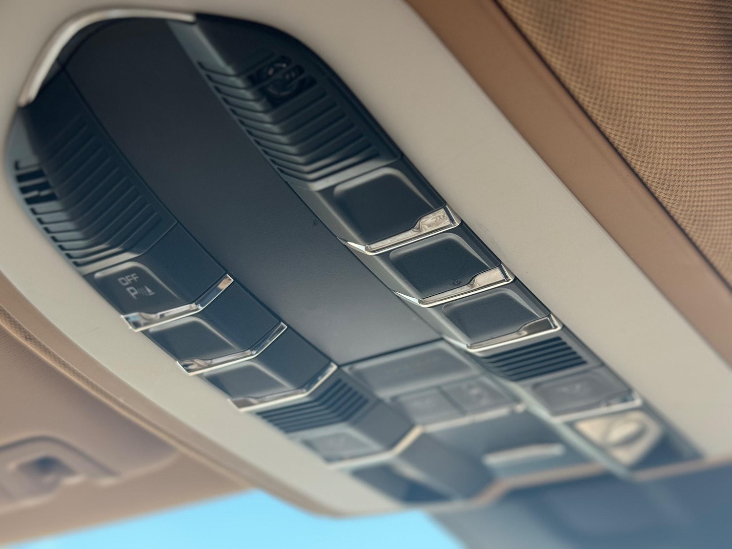 Used Porsche Panamera 2010 for sale - 76634044: Photo 90