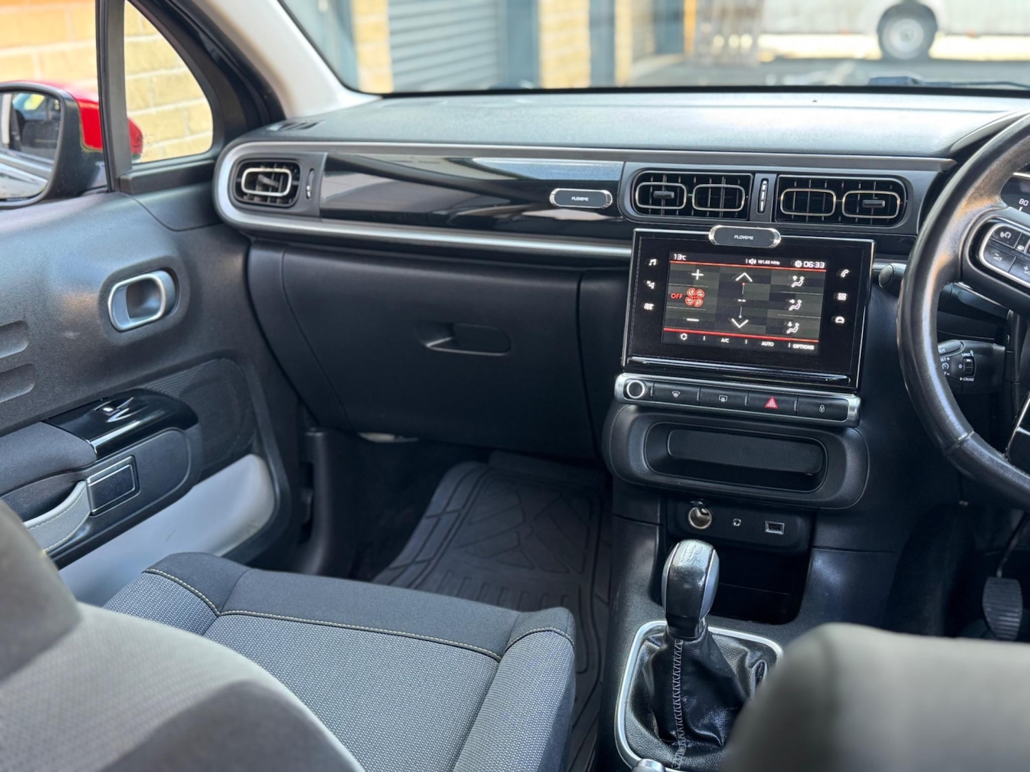 Used Citroen C3 2018 for sale - 76633639: Photo 13