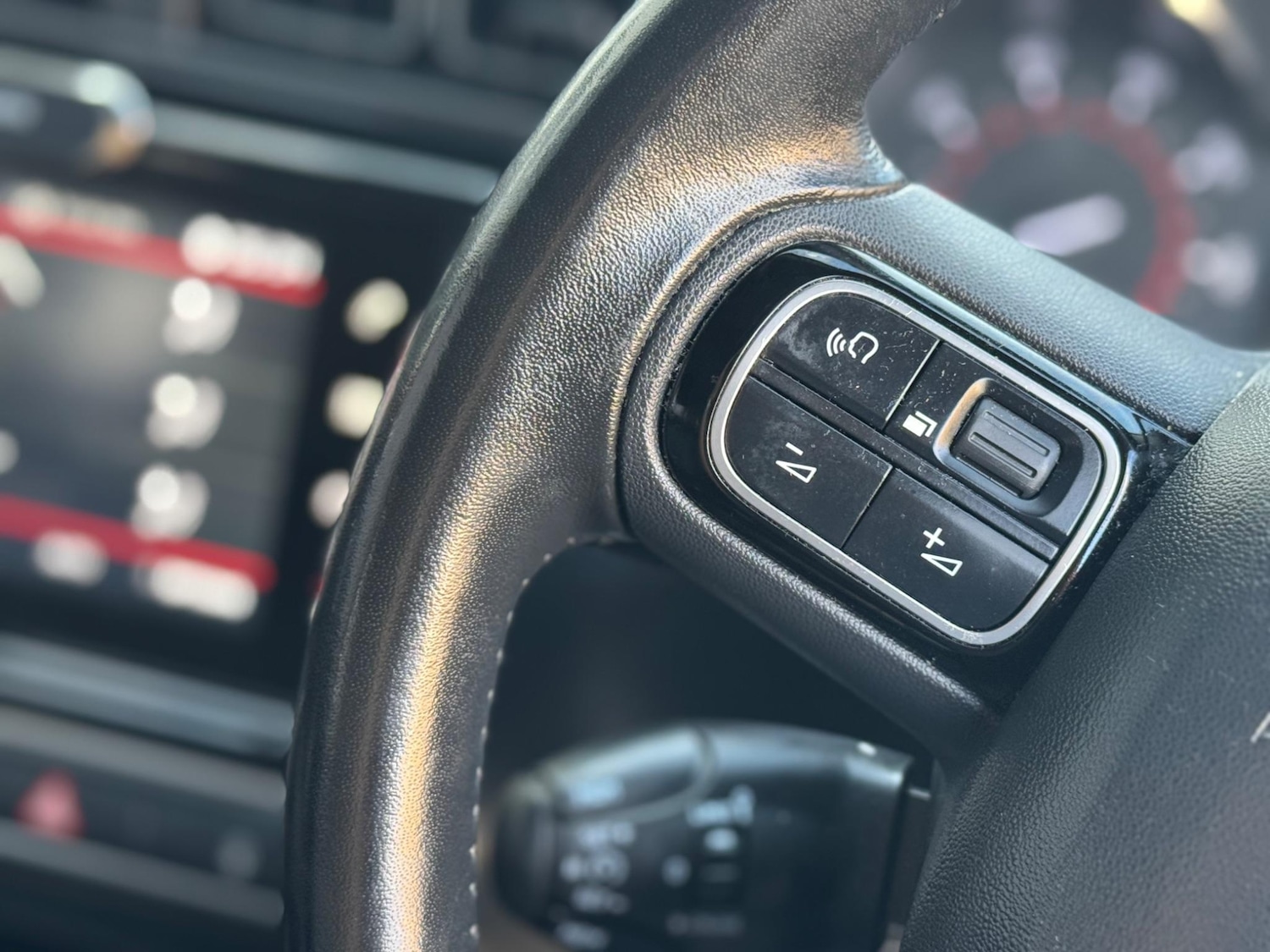 Used Citroen C3 2018 for sale - 76633639: Photo 17