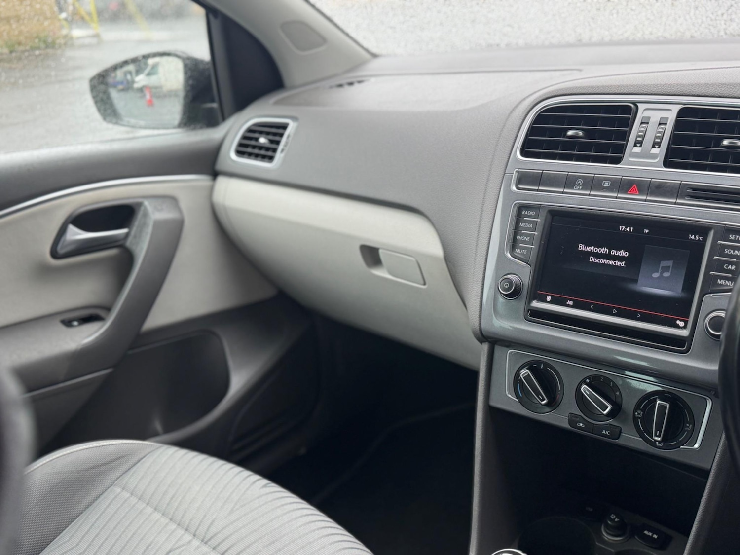 Used Volkswagen Polo 2015 for sale - 76633786: Photo 26