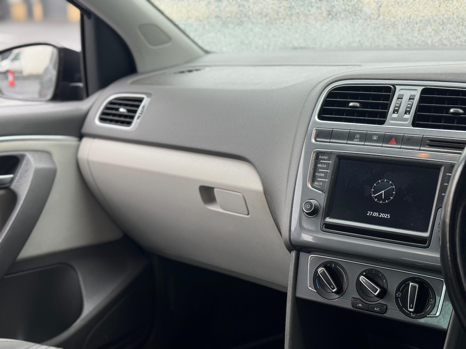 Used Volkswagen Polo 2015 for sale - 76633786: Photo 28