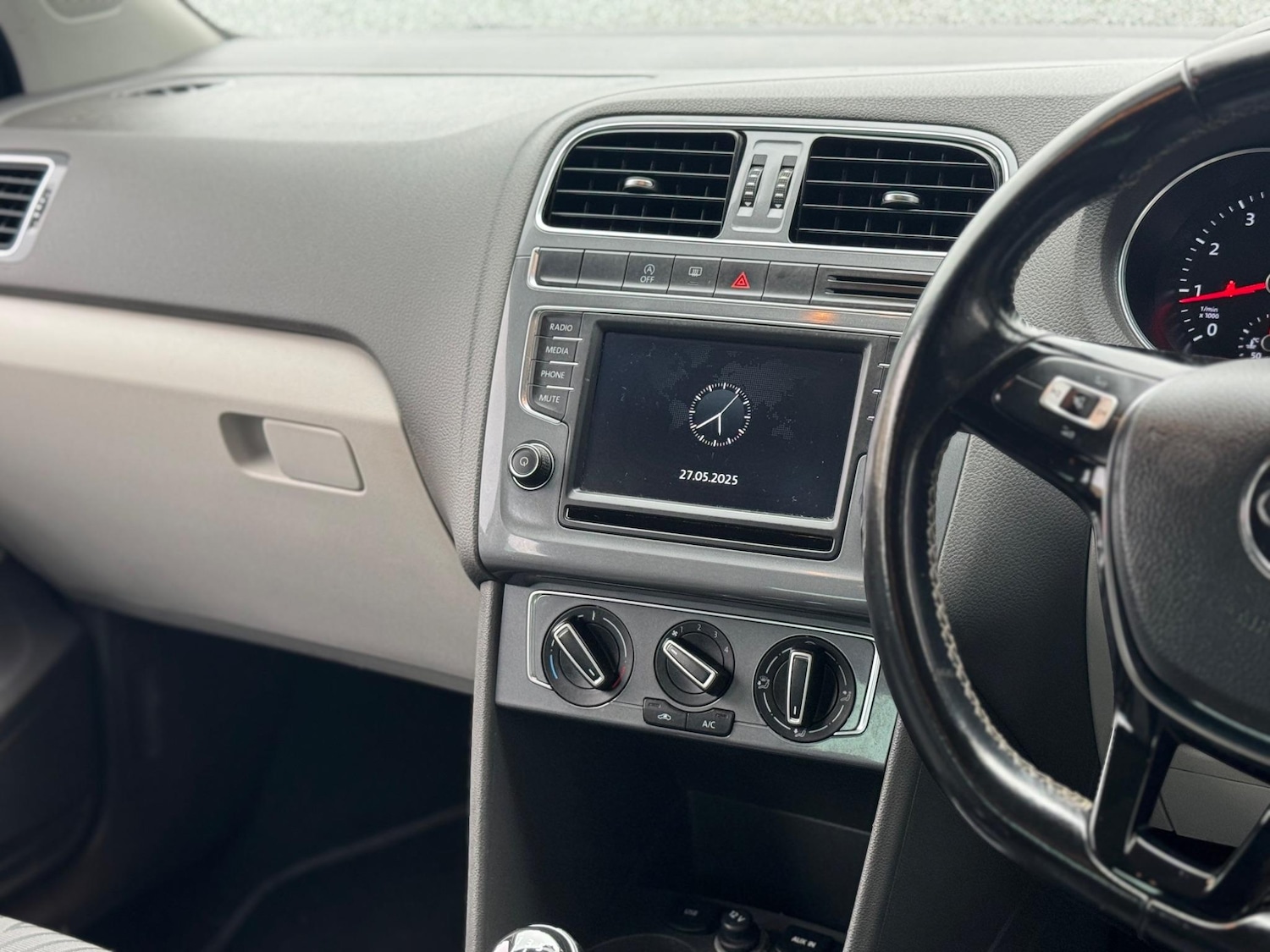 Used Volkswagen Polo 2015 for sale - 76633786: Photo 29