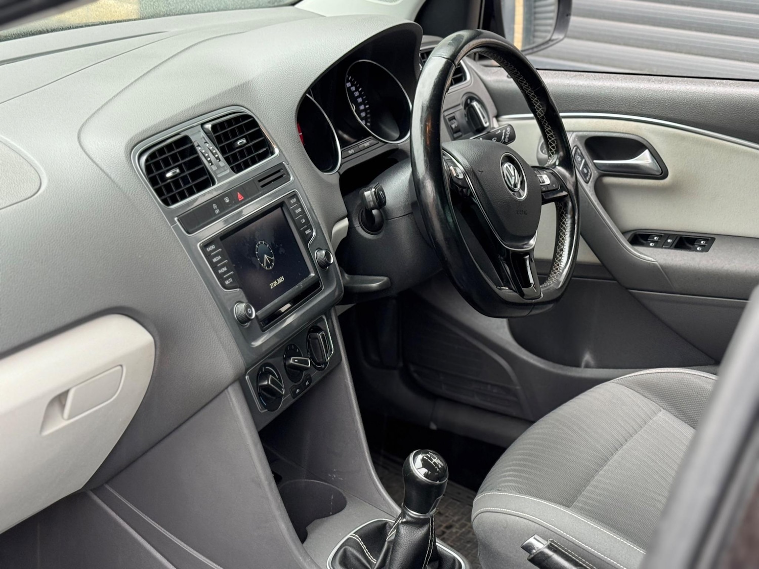 Used Volkswagen Polo 2015 for sale - 76633786: Photo 31