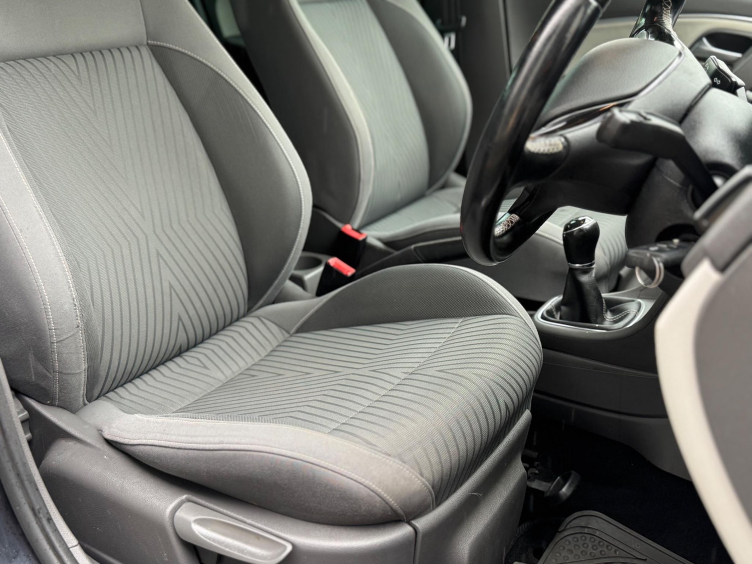 Used Volkswagen Polo 2015 for sale - 76633786: Photo 35