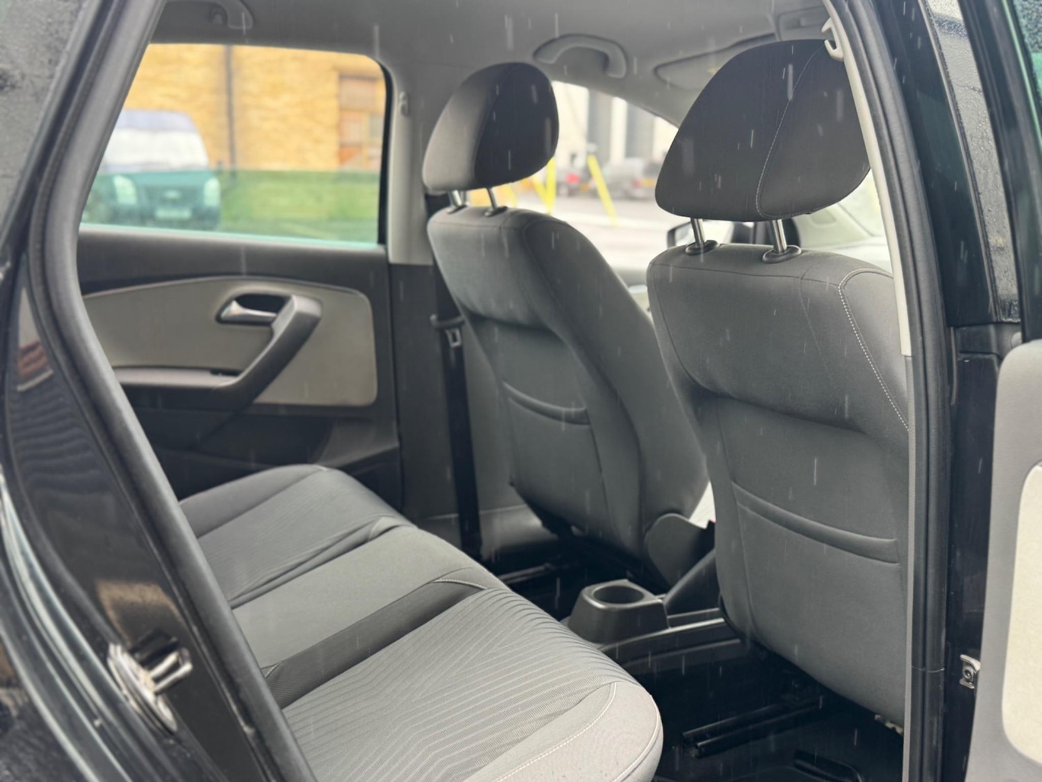 Used Volkswagen Polo 2015 for sale - 76633786: Photo 38