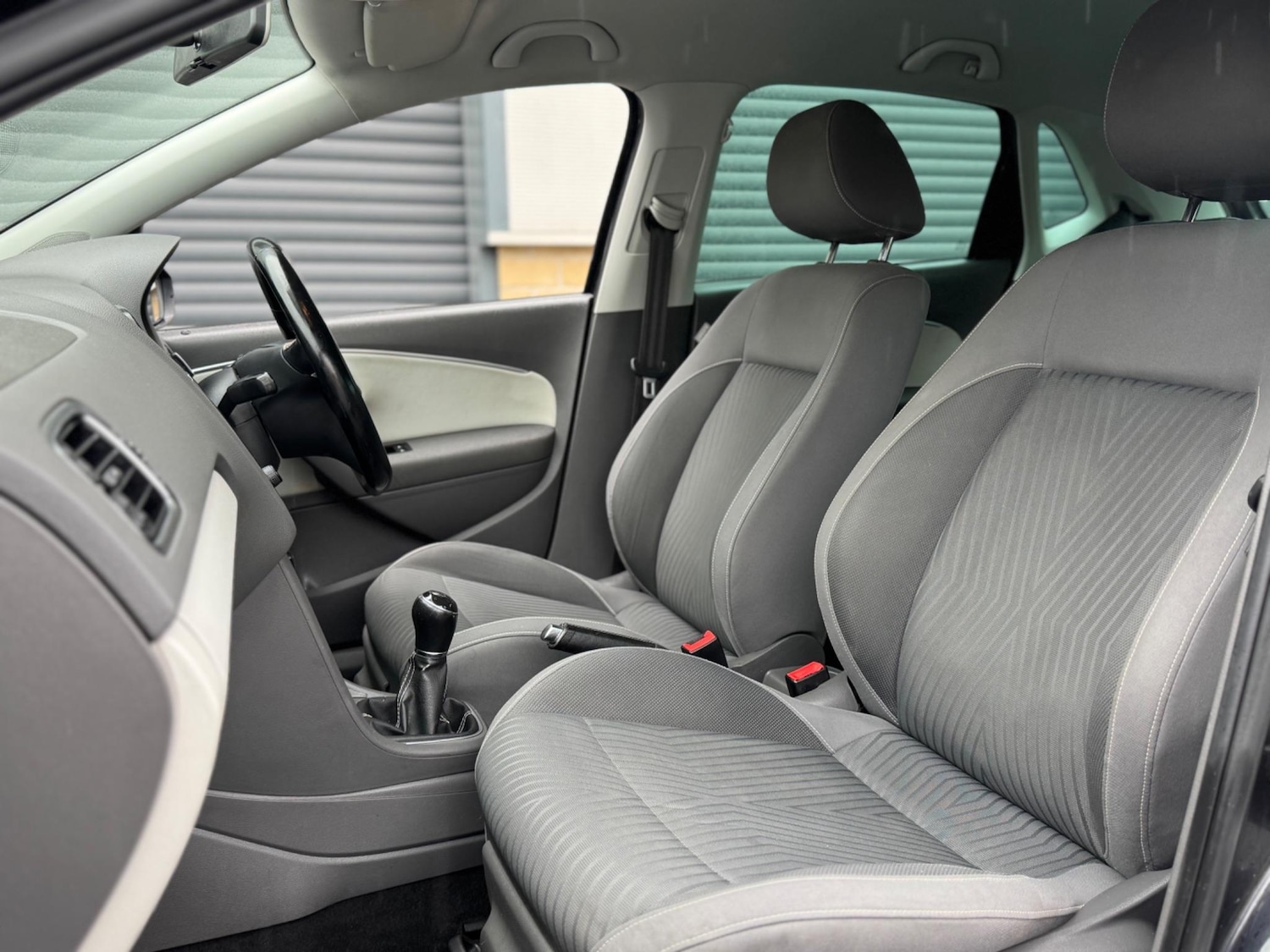 Used Volkswagen Polo 2015 for sale - 76633786: Photo 50