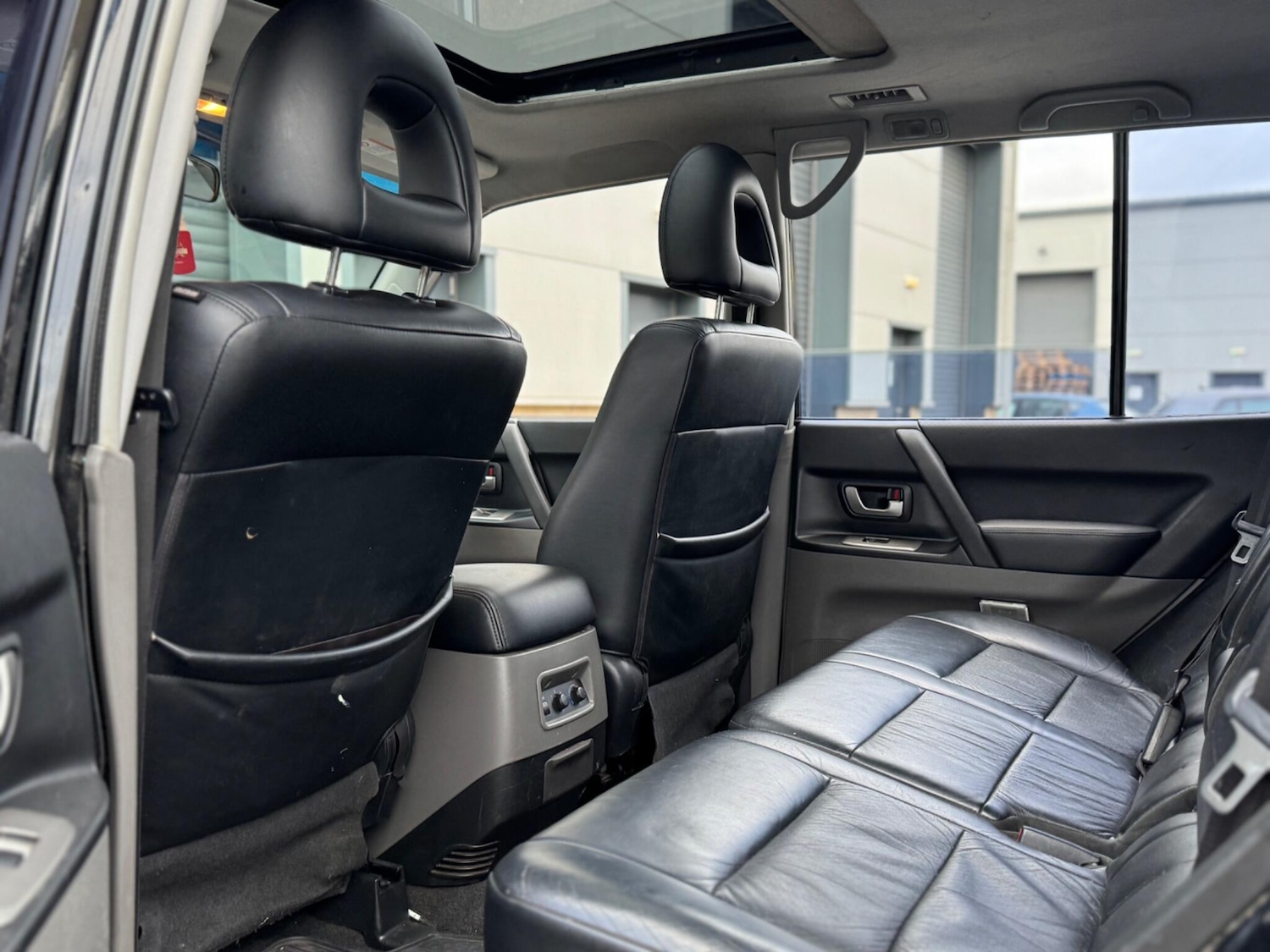 Used Mitsubishi Shogun 2005 for sale - 77237963: Photo 74