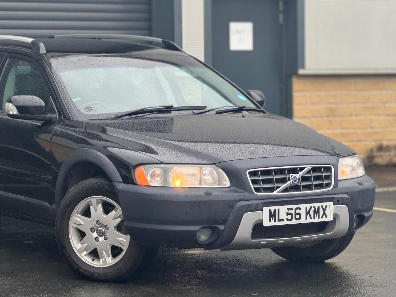Used Volvo XC70 2006 for sale - 76824069: Photo 2