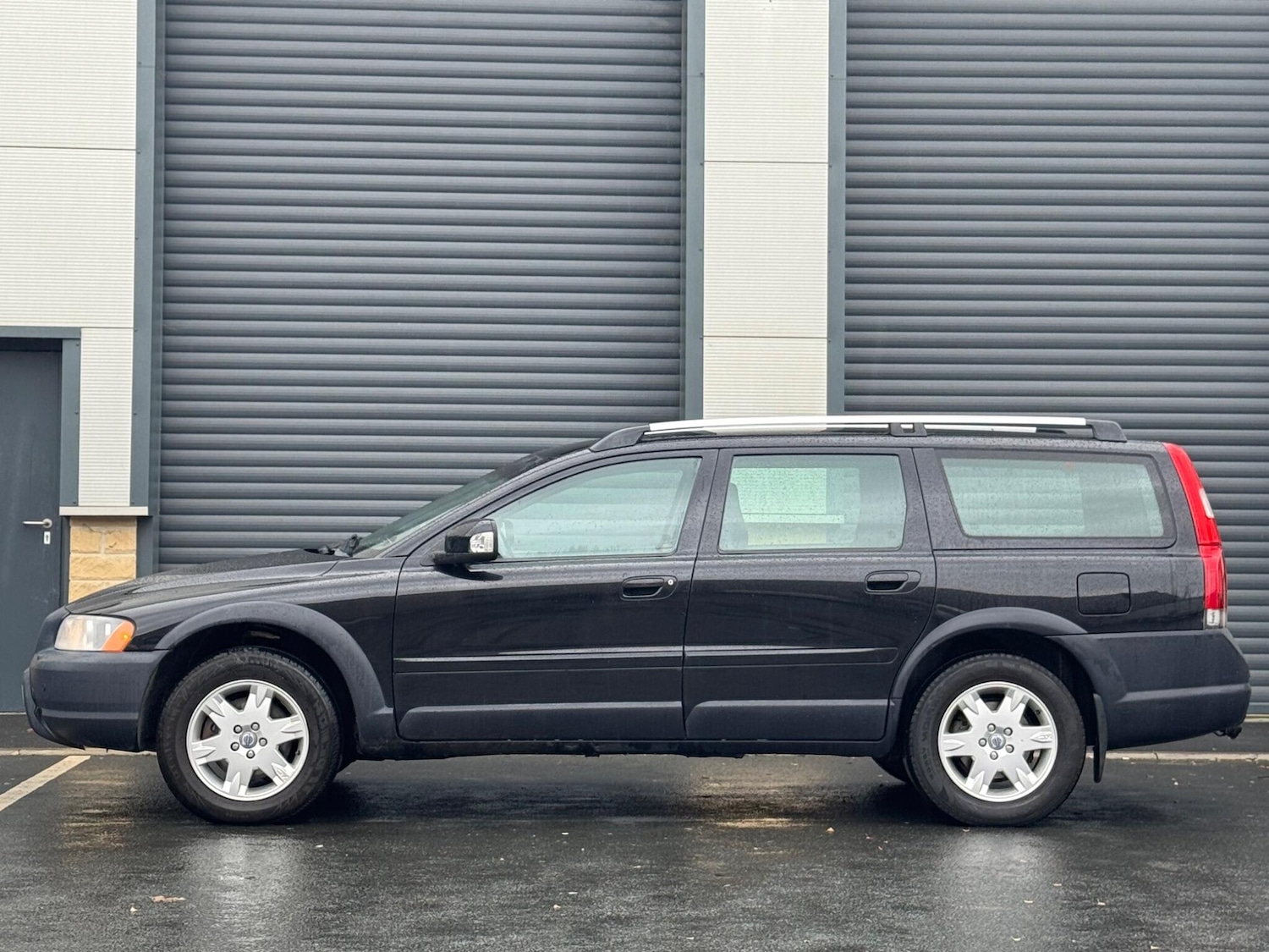 Used Volvo XC70 2006 for sale - 76824069: Photo 41