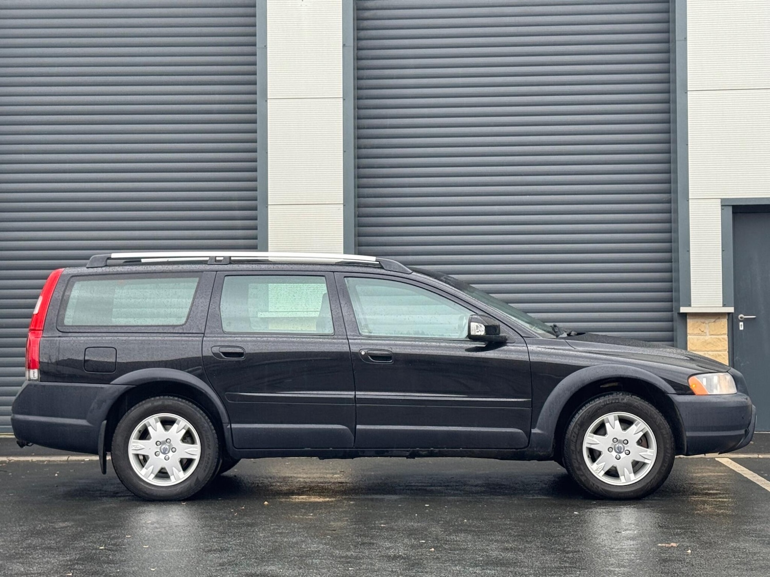 Used Volvo XC70 2006 for sale - 76824069: Photo 42