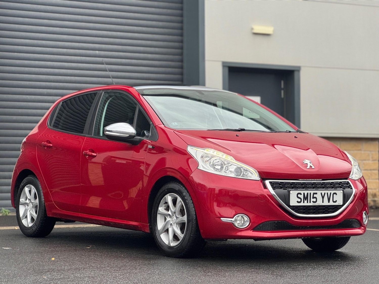 Used Peugeot 208 2015 for sale - 76633627: Photo 2