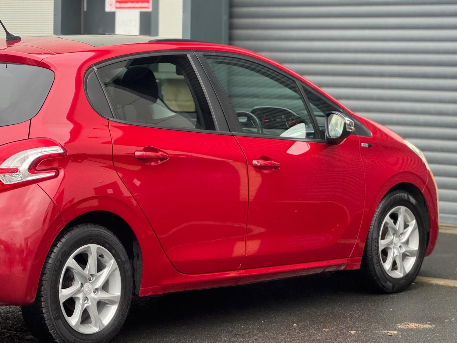 Used Peugeot 208 2015 for sale - 76633627: Photo 32