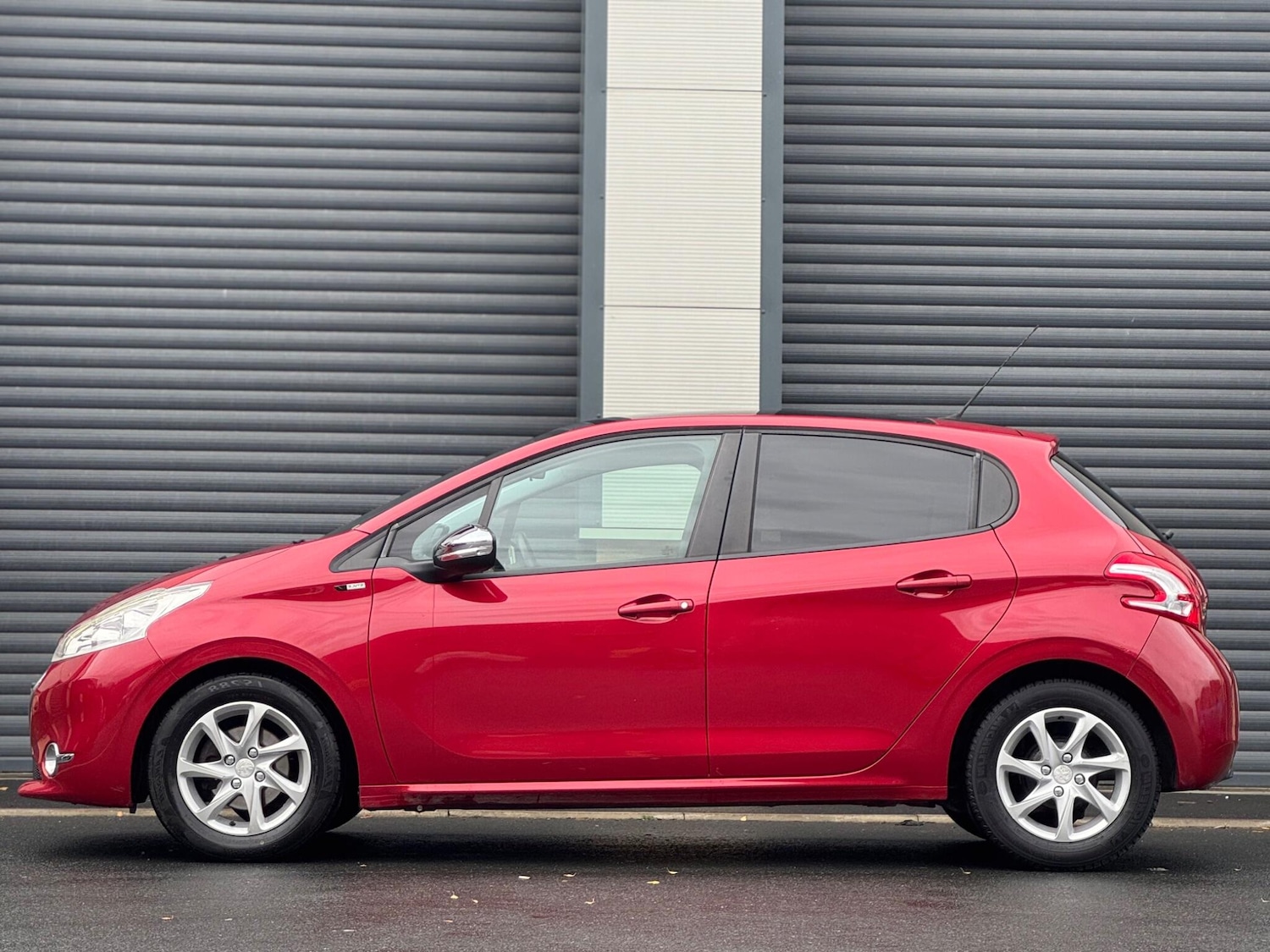 Used Peugeot 208 2015 for sale - 76633627: Photo 37