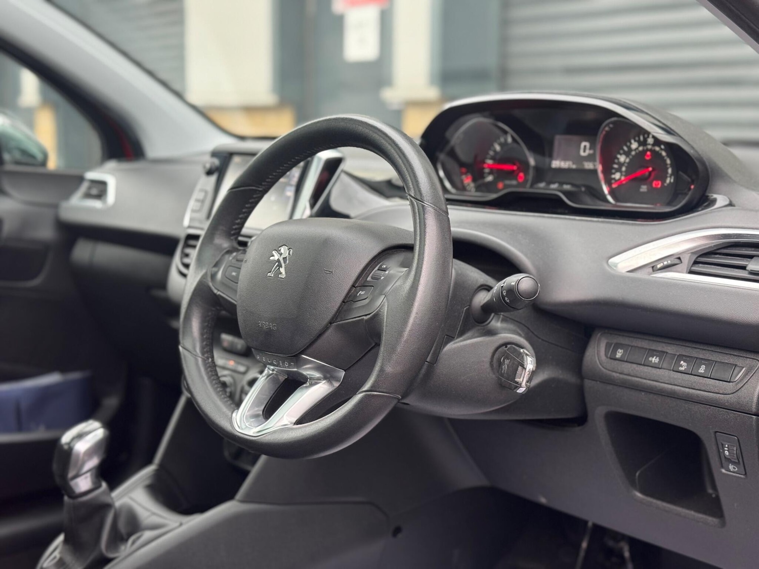 Used Peugeot 208 2015 for sale - 76633627: Photo 41