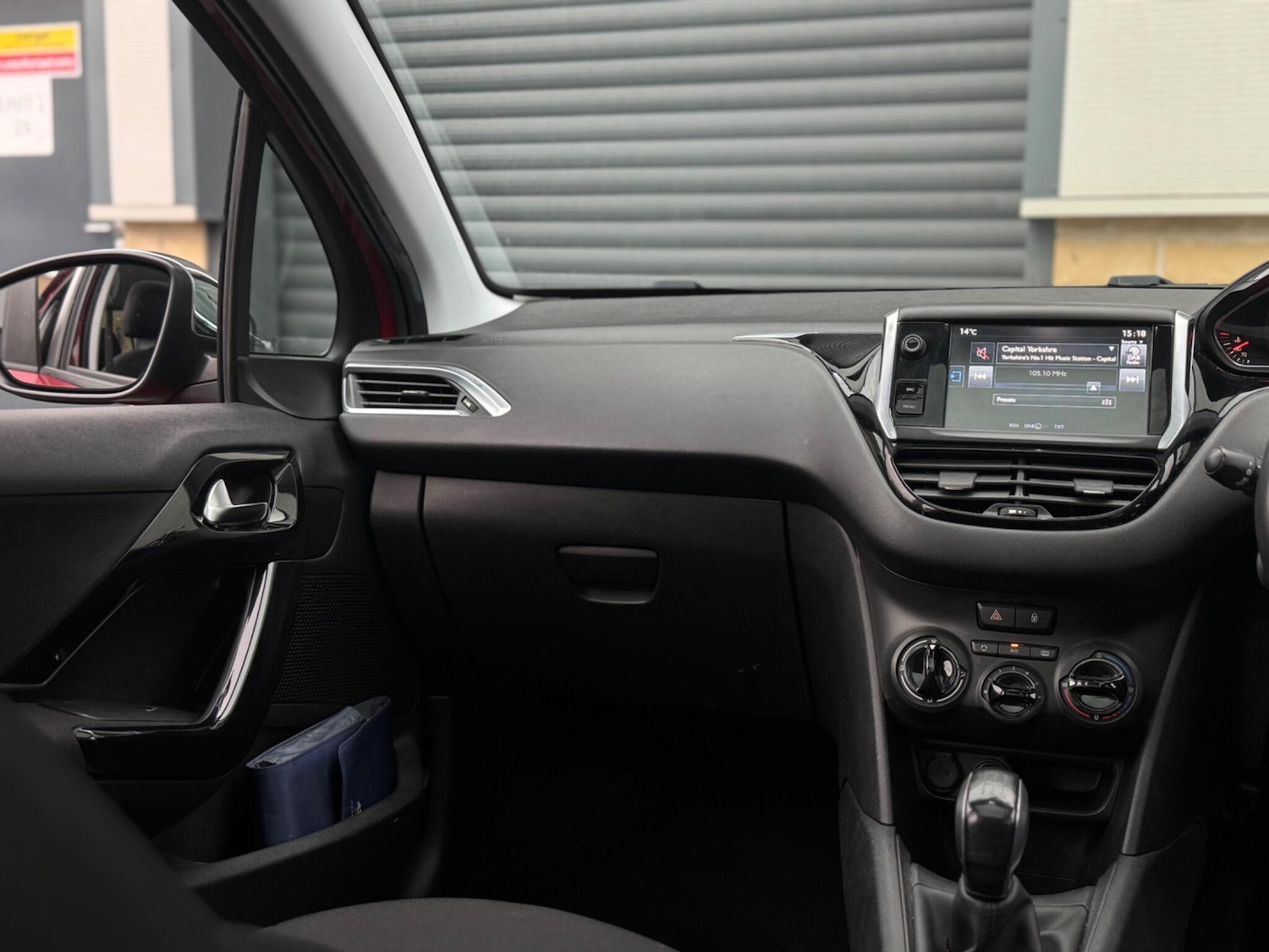 Used Peugeot 208 2015 for sale - 76633627: Photo 50