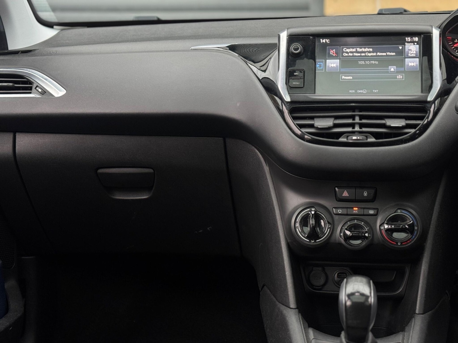 Used Peugeot 208 2015 for sale - 76633627: Photo 51