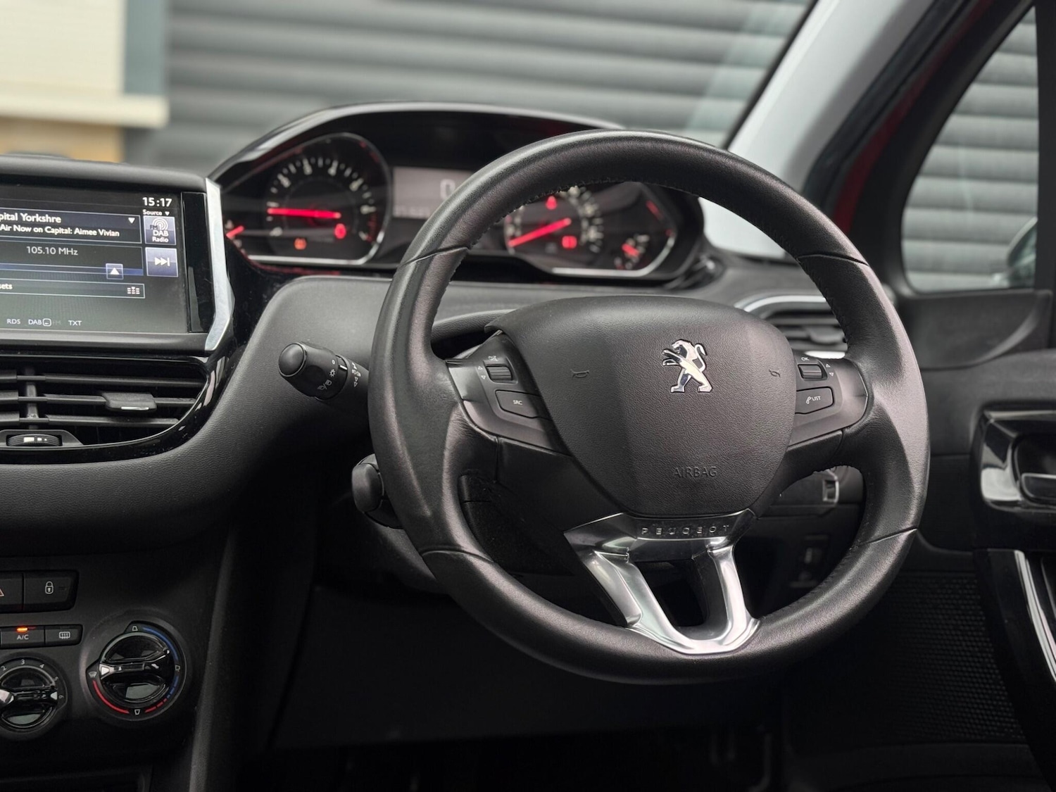 Used Peugeot 208 2015 for sale - 76633627: Photo 52