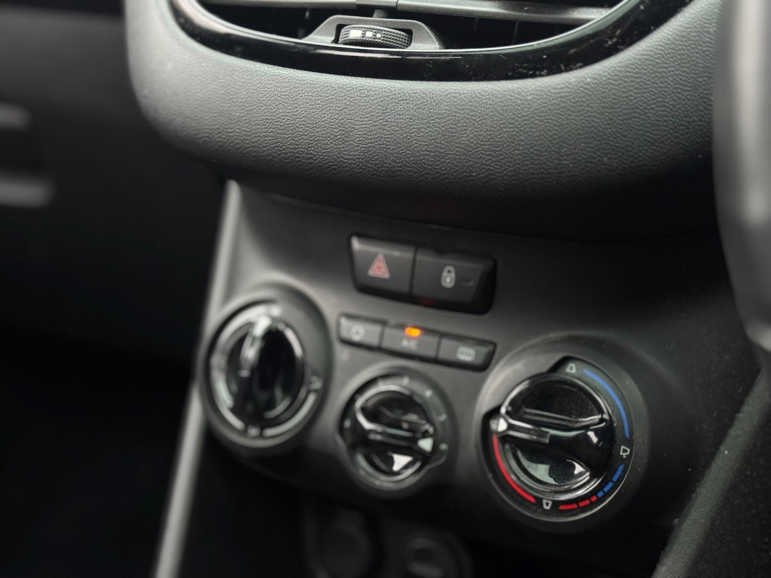 Used Peugeot 208 2015 for sale - 76633627: Photo 59