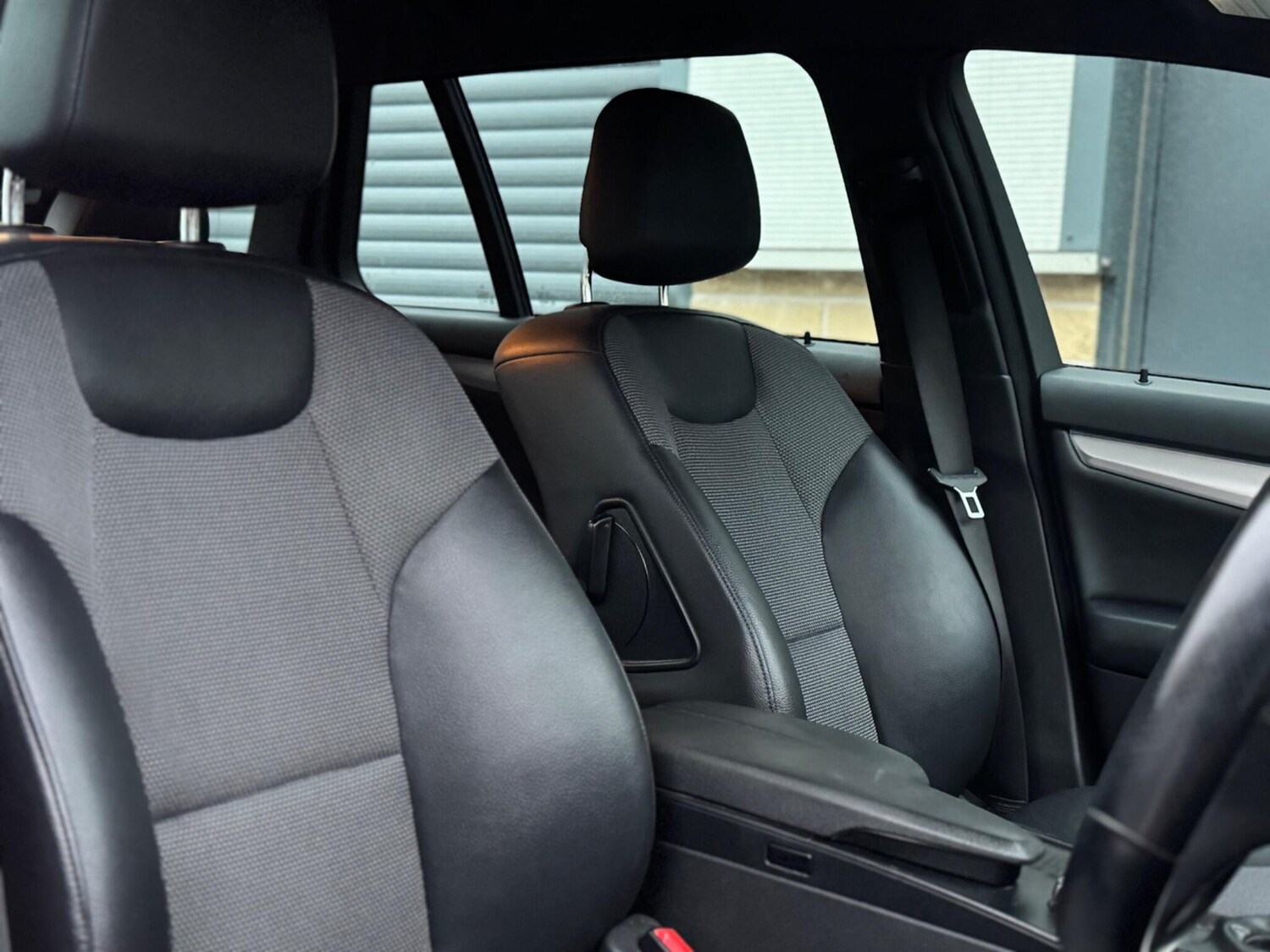 Used Mercedes-Benz C Class 2012 for sale - 77387444: Photo 52