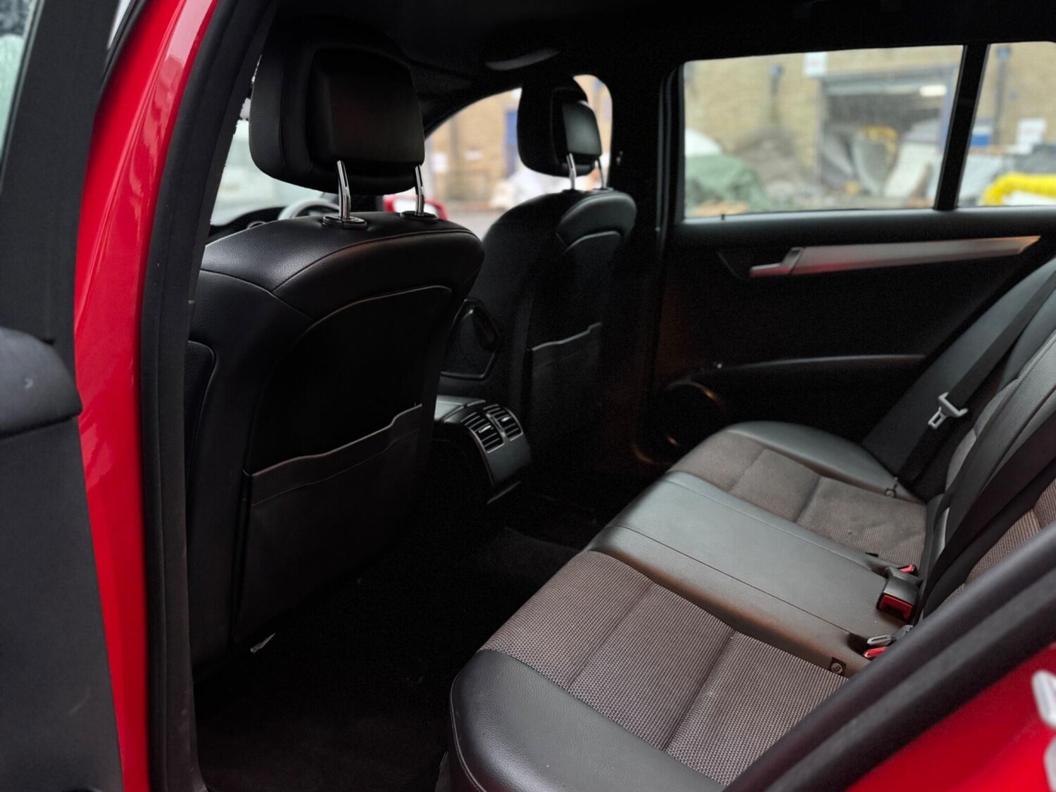 Used Mercedes-Benz C Class 2012 for sale - 77387444: Photo 54