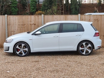 Used Volkswagen Golf 2015 for sale - 78401317: Photo