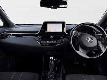 Used Toyota C-HR 2023 for sale - 78414004: Photo