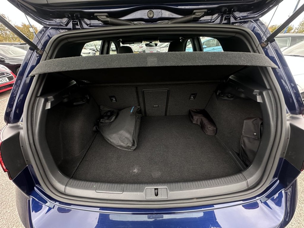 Used Volkswagen Golf 2017 for sale - 76406281: Photo 11