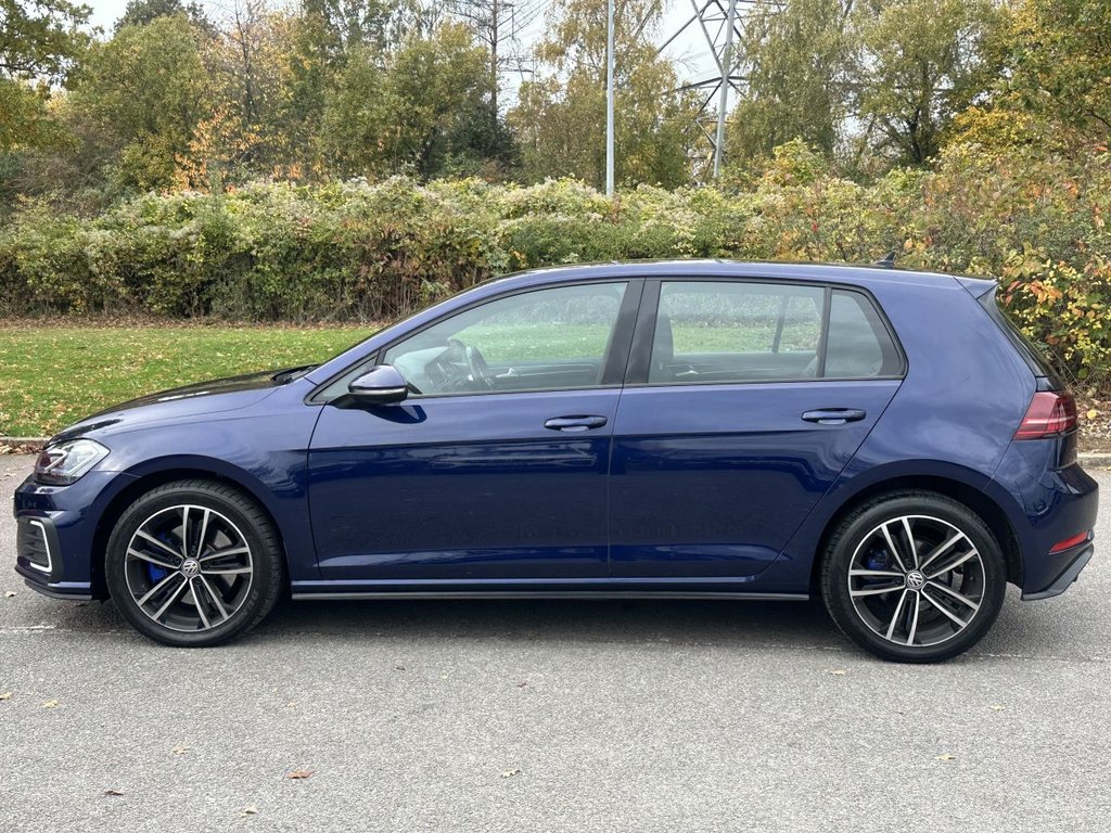 Used Volkswagen Golf 2017 for sale - 76406281: Photo 2