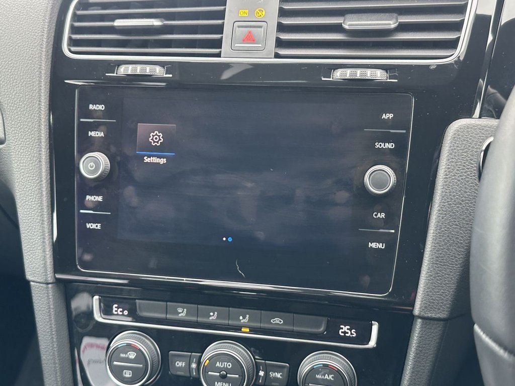 Used Volkswagen Golf 2017 for sale - 76406281: Photo 24