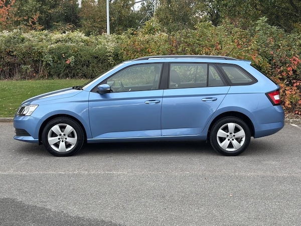 Used Skoda Fabia 2015 for sale - 76223364: Photo 2