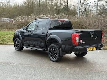 Used Nissan Navara 2021 for sale - 77692642: Photo