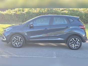 Used Renault Captur 2017 for sale - 76185151: Photo 2