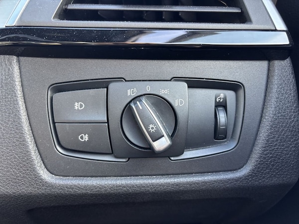Used BMW 3 Series 2017 for sale - 76105472: Photo 18