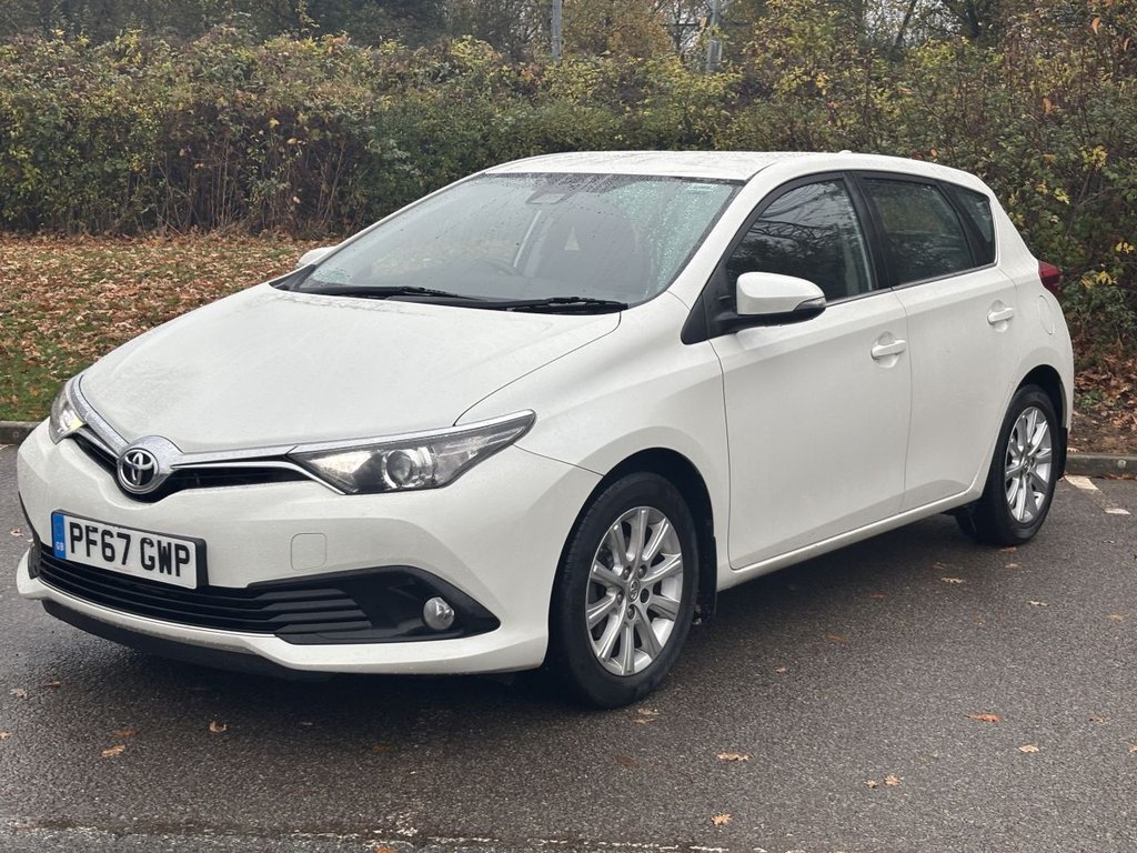 Used Toyota Auris 2017 for sale - 76535645: Photo 1
