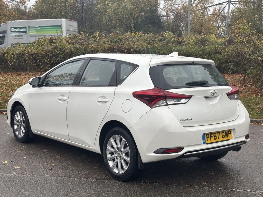 Used Toyota Auris 2017 for sale - 76535645: Photo 3