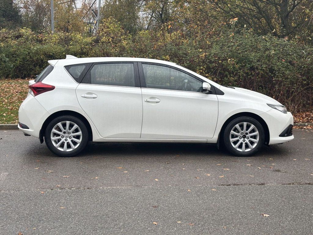 Used Toyota Auris 2017 for sale - 76535645: Photo 6
