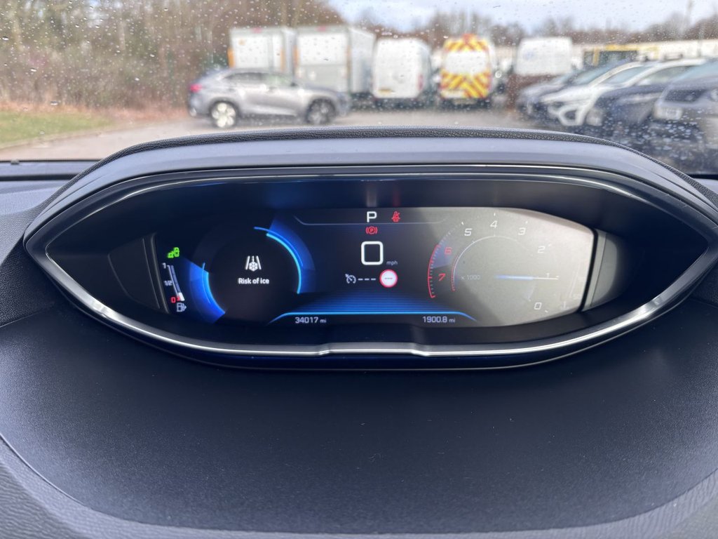 Used Peugeot 3008 2018 for sale - 77084131: Photo 15