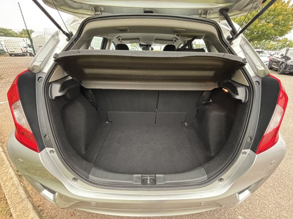 Used Honda Jazz 2017 for sale - 76057043: Photo 11