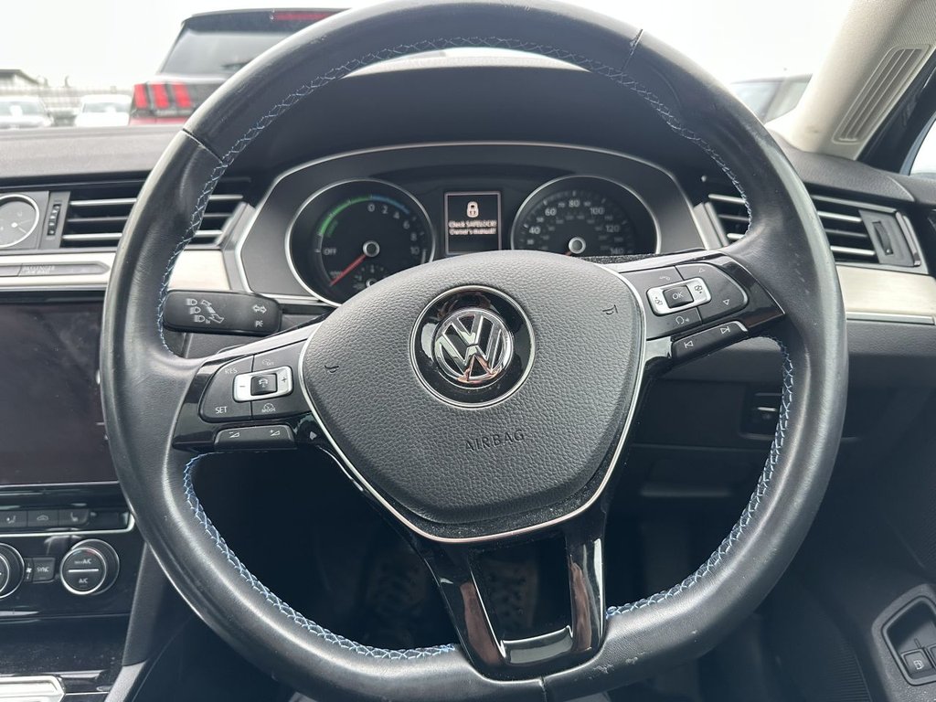 Used Volkswagen Passat 2018 for sale - 76256437: Photo 13