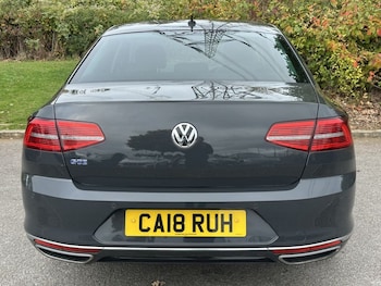 Used Volkswagen Passat 2018 for sale - 76256437: Photo