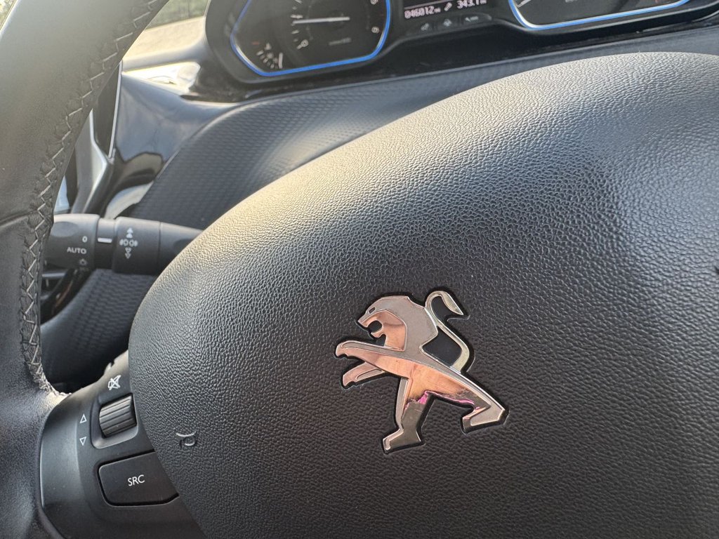 Used Peugeot 2008 2015 for sale - 76092492: Photo 12