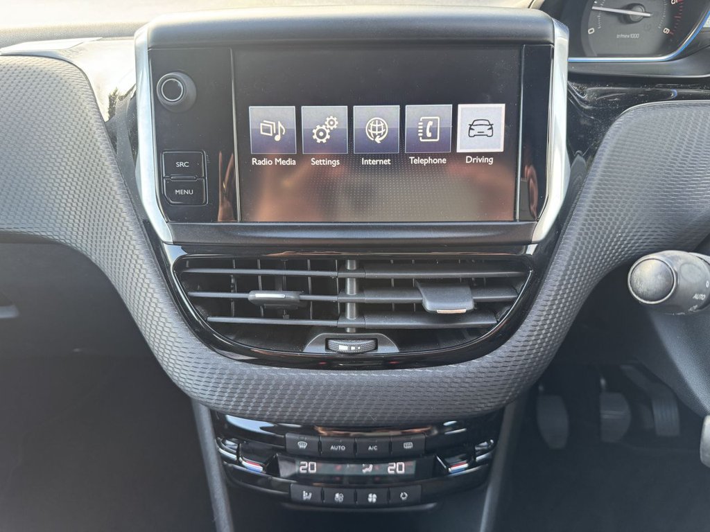 Used Peugeot 2008 2015 for sale - 76092492: Photo 16
