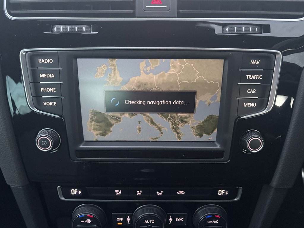 Used Volkswagen Golf 2016 for sale - 76385877: Photo 13